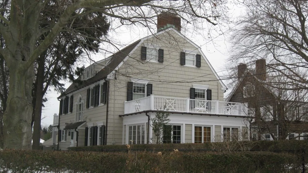 real-life hauntings inspire horror anthology