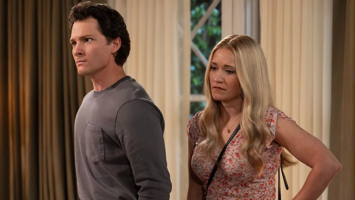 season 3 of georgie & mandy's first marriage continues feud