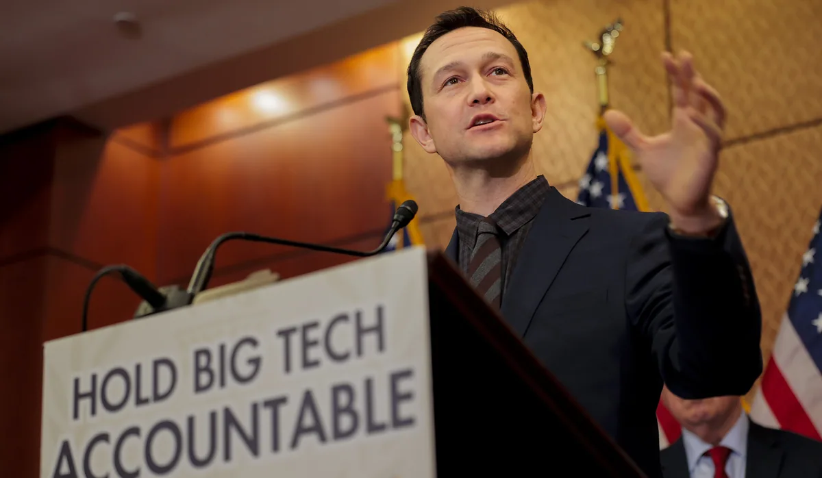 gordon-levitt warns ai could threaten personal privacy