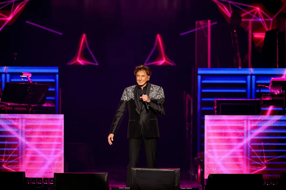 barry manilow cancels vegas show after health issues