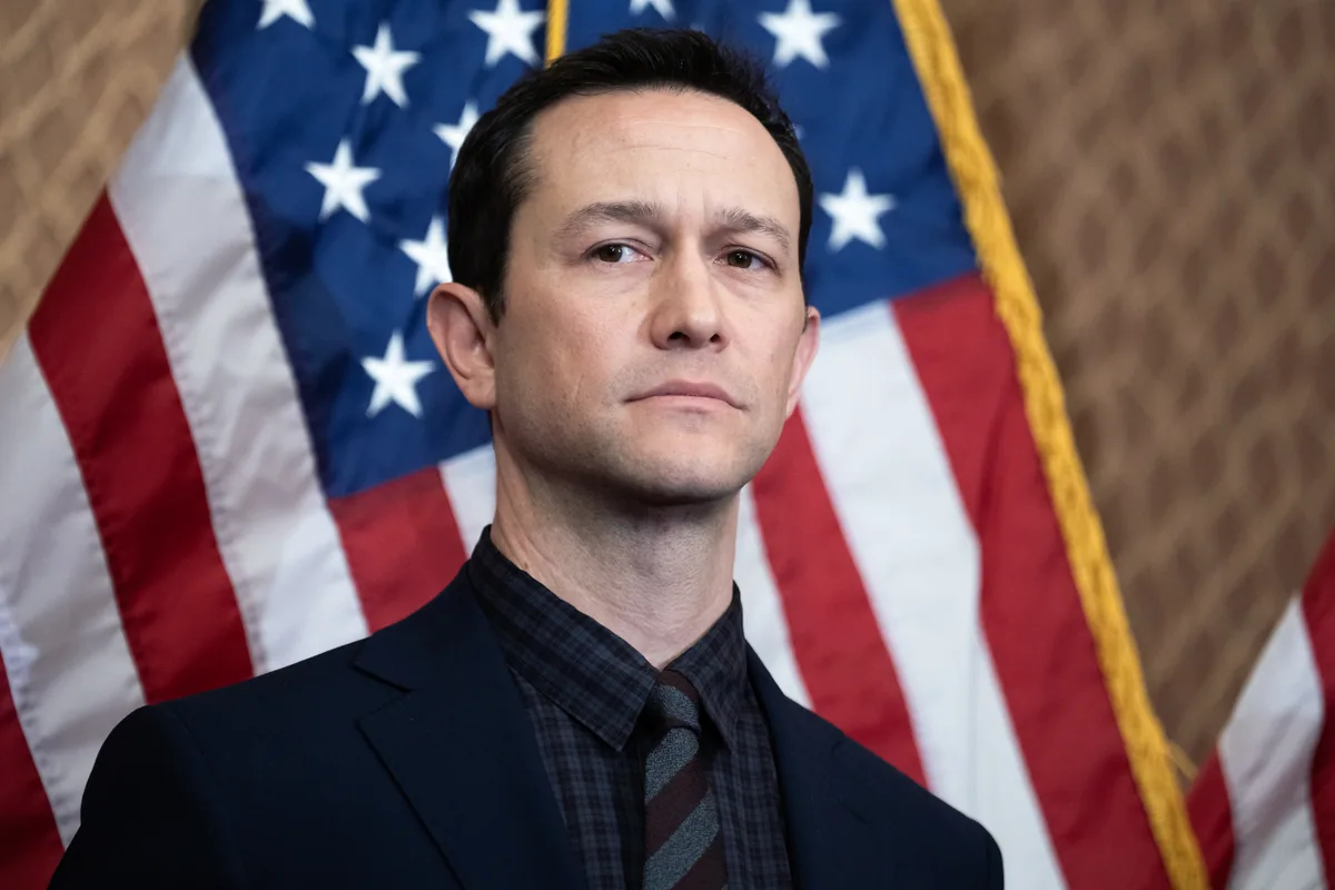 gordon-levitt warns ai could exploit personal data